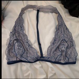 Free‎ people razor back lace blue and gray pattern bra m